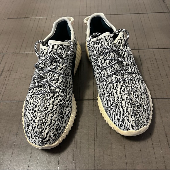 Adidas “YEEZY” BOOST 350 "TURTLE DOVE" sneakers (not authentic) men sz 8 - Picture 4 of 12